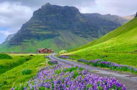 Vẻ đẹp 'hành tinh lạ' ở Iceland