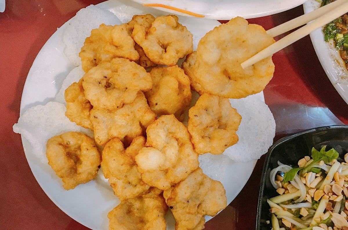 Chả mực, món ăn yêu thích của nhiều du khách khi đến vịnh Hạ Long