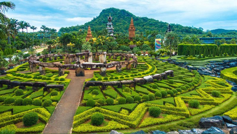 tst - nong-nooch-tropical-botanical-garden-pattaya-thailand-25